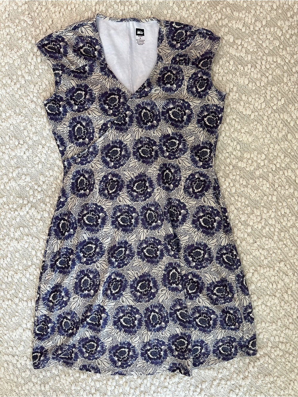 REI Co-op Womens Small Northway V-Neck Floral Pocket T-Shirt Dress Cap Sleeve